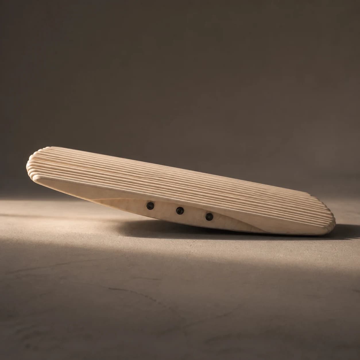 Low side view showing the ErgoSway curved rocker profile
