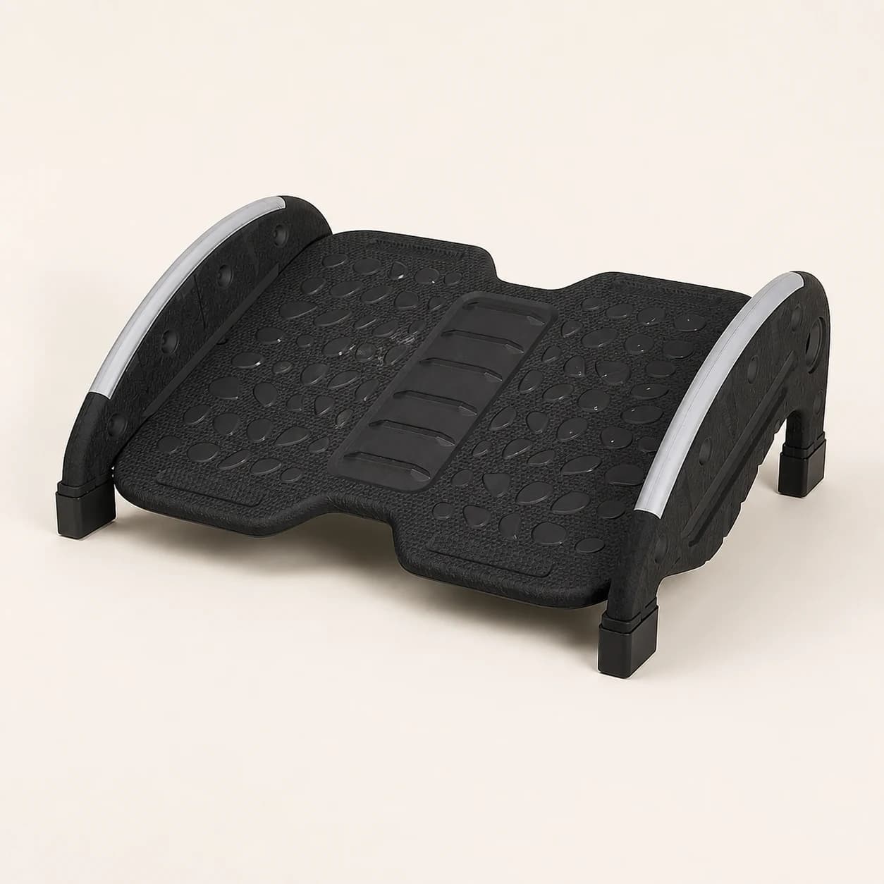 Angled studio view of the FlexRock Duo textured platform and curved side frames