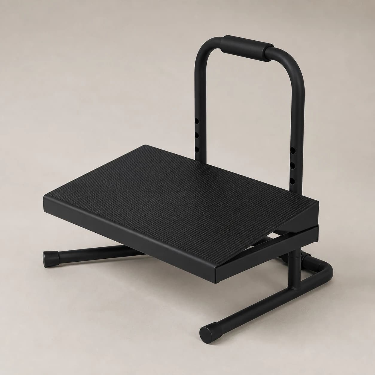 Angled studio view of the RiseRest 6 platform, steel base, and padded handle