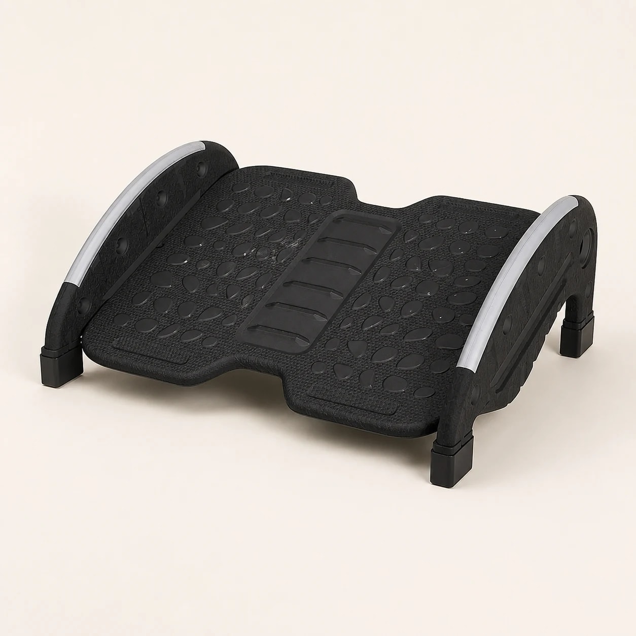 Angled studio view of the FlexRock Duo textured platform and curved side frames