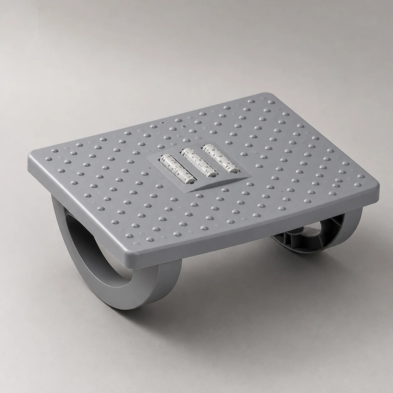 Higher-angle view of the gray RollArc platform and curved supports